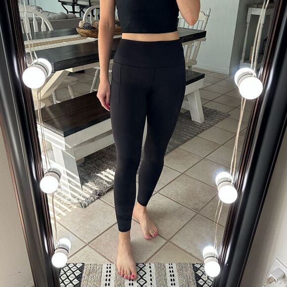 Spyder Active Women’s Black High Waisted 7/8 Zipper Pocket Legging - Picture 1 of 9